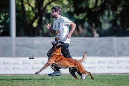 Íñigo Sierra, campeón IGP: “El perro trabaja para mí, no por una salchicha o una pelota”