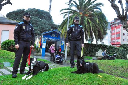 Los dos agentes caninos pioneros y únicos en Galicia